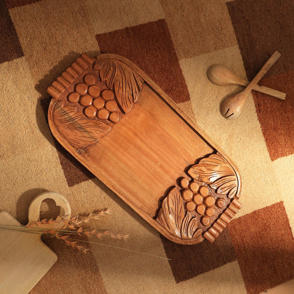 Met de hand vervaardigd houten druiven gesneden kaasplank - Ambachtelijke charcuterie serveerschaal - Rustieke houten decoratie