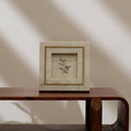 Rivendell Marmeren Fotolijst 4x4 Inch - Met de hand vervaardigde natuurstenen vierkante fotolijst - Elegant bureau- en tafeldecoratie