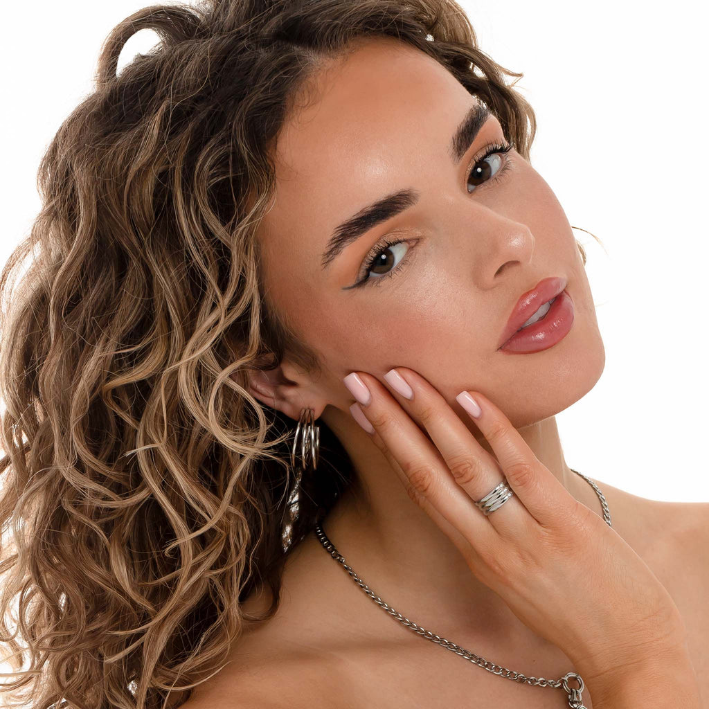 Boucle d'oreille multicouche argentée