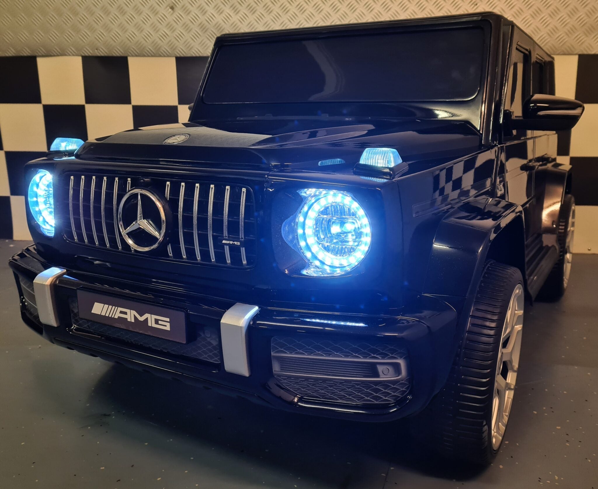 Mercedes G63 2-persoons 24 volt metallic zwart
