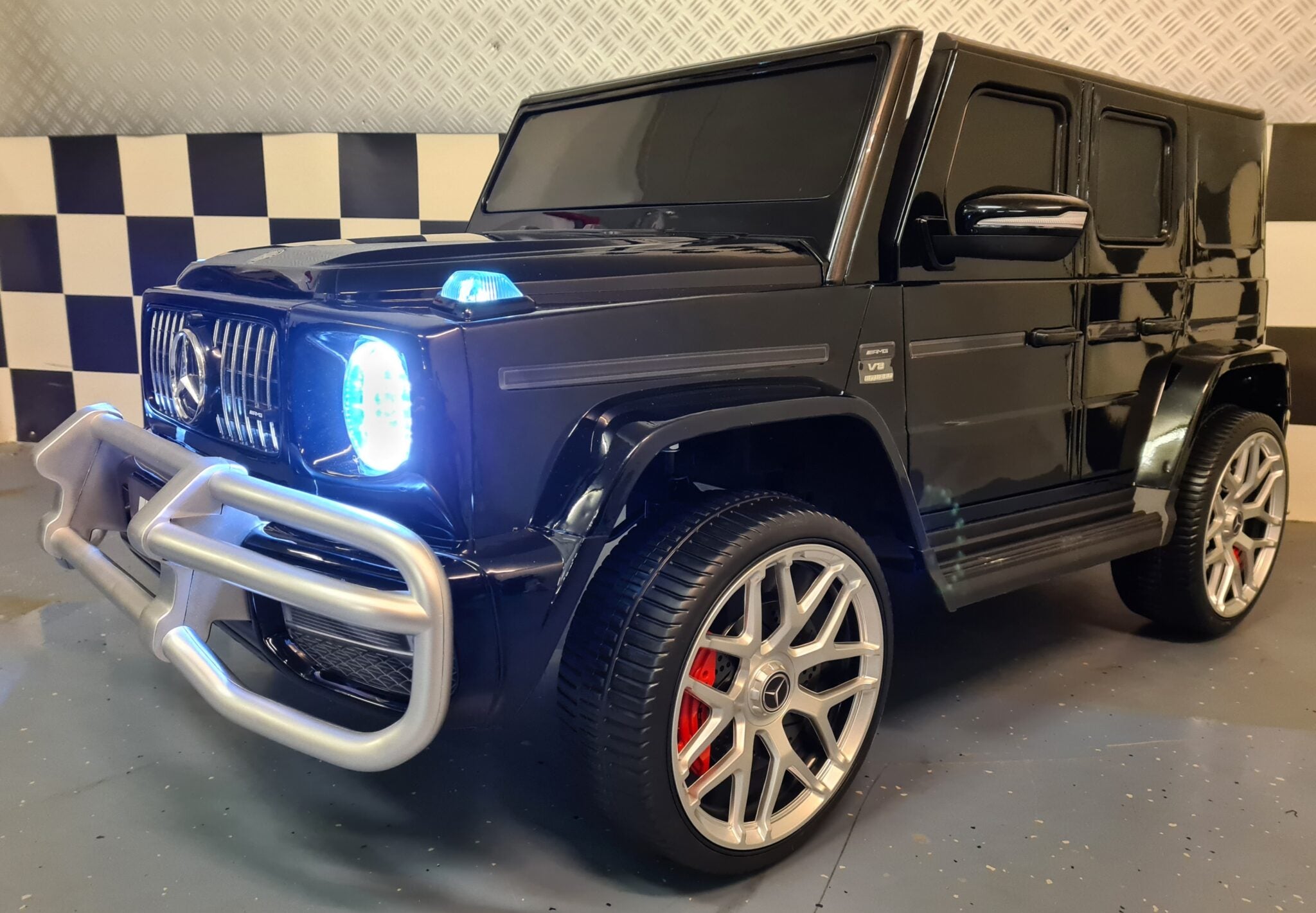 Mercedes G63 2-persoons 24 volt metallic zwart