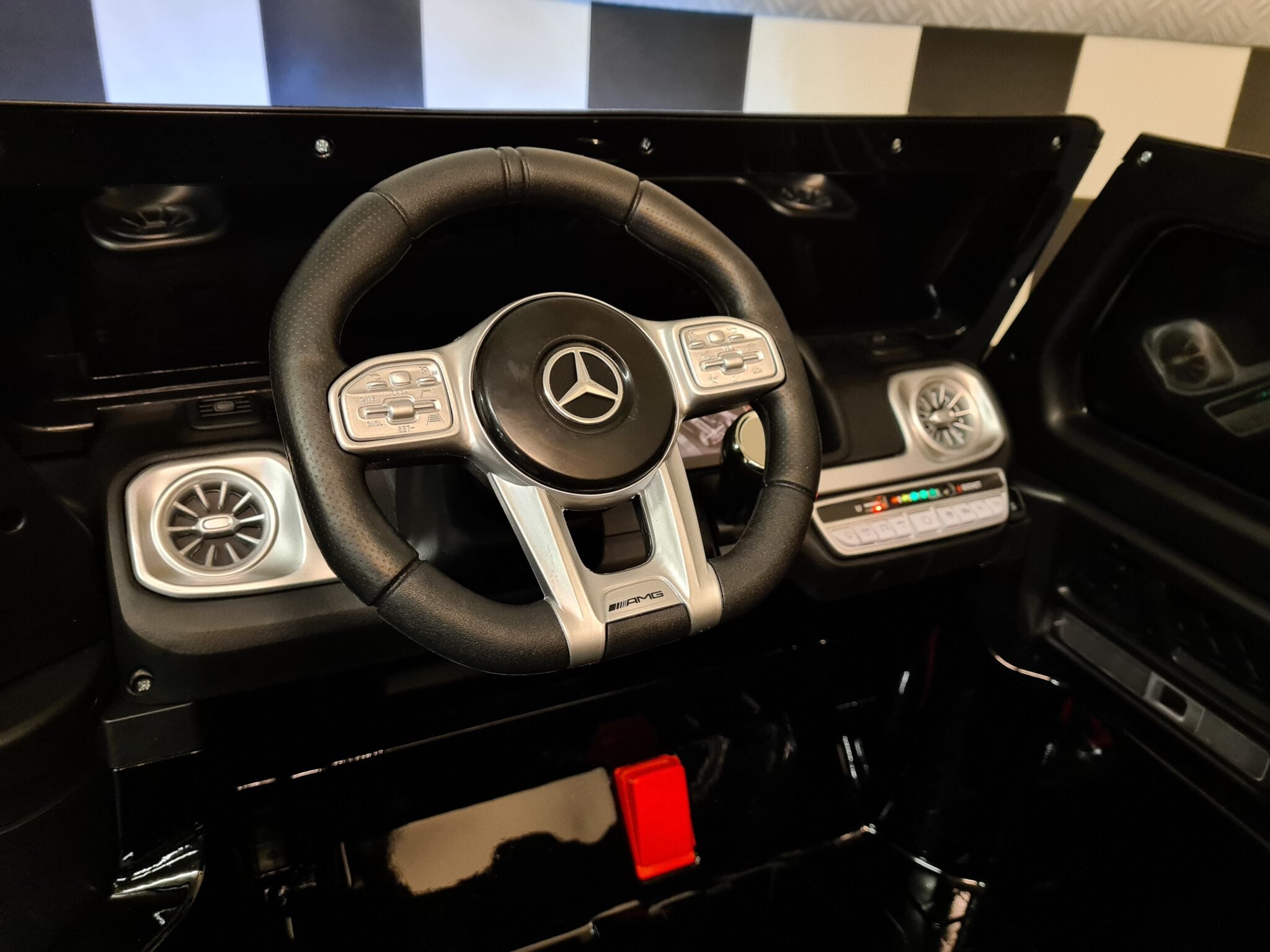 Mercedes G63 2-persoons 24 volt metallic zwart