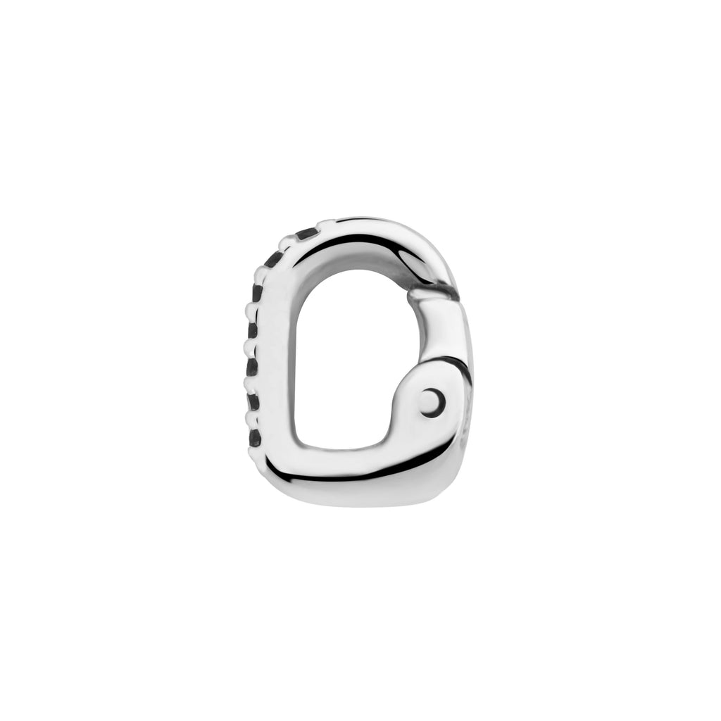 Couper les pierres noires en argent