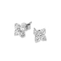 Mini boucles d'oreilles fleur argentées