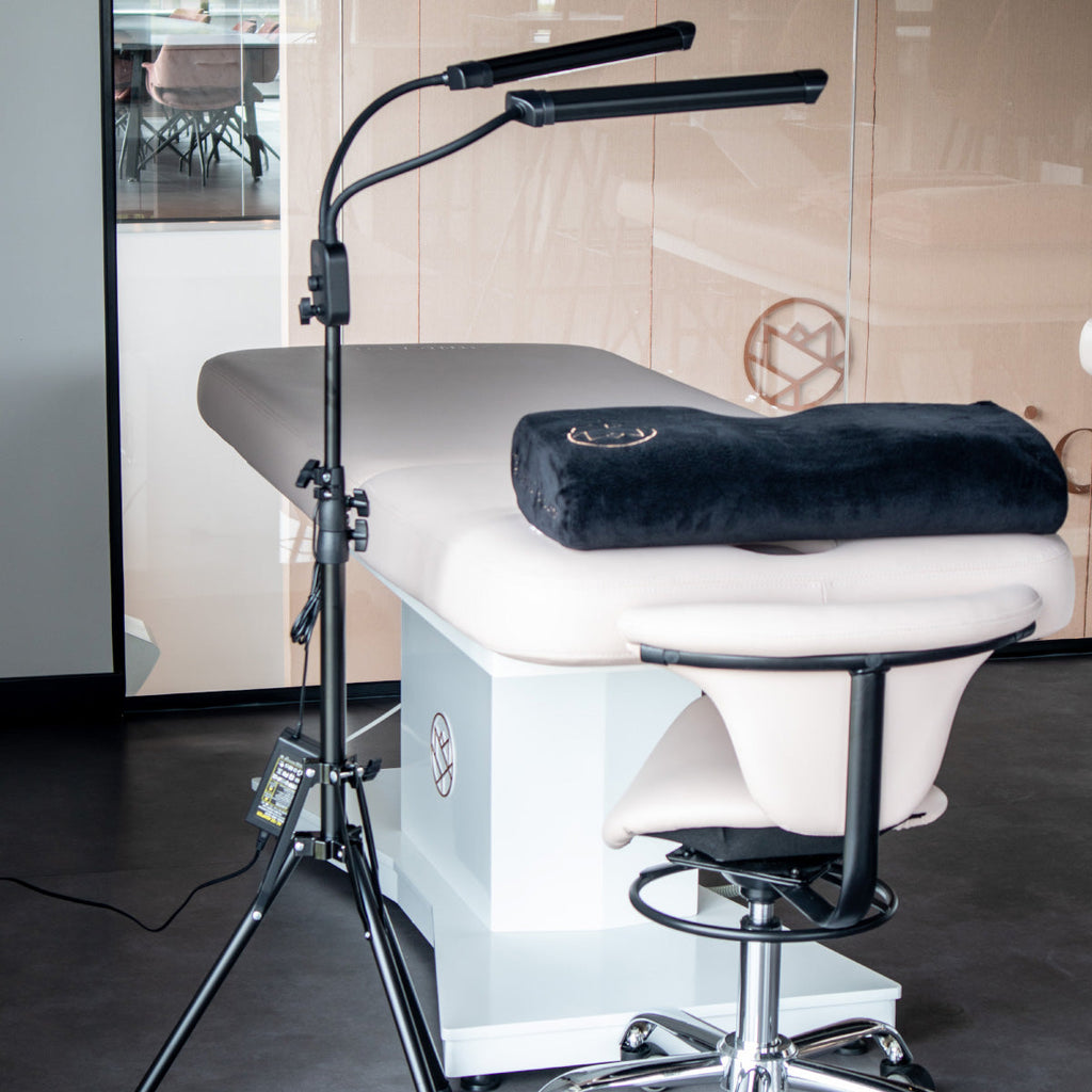 PE Cosmetics - Lampe Multimédia