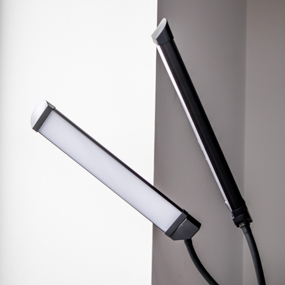 PE Cosmetics - Lampe Multimédia
