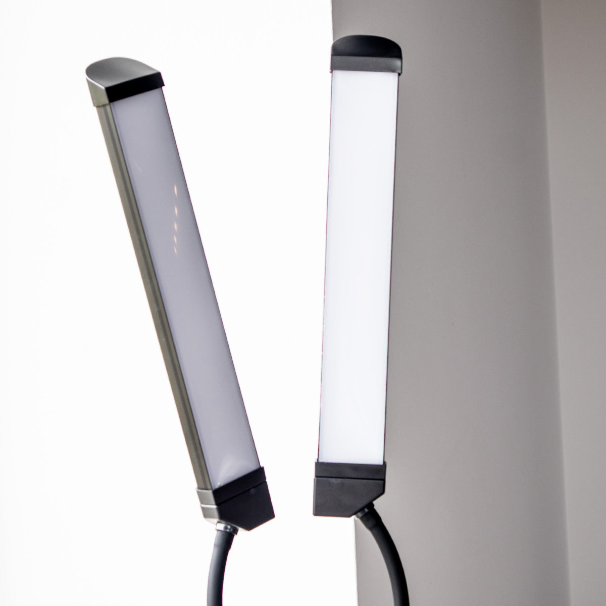 PE Cosmetics - Lampe Multimédia