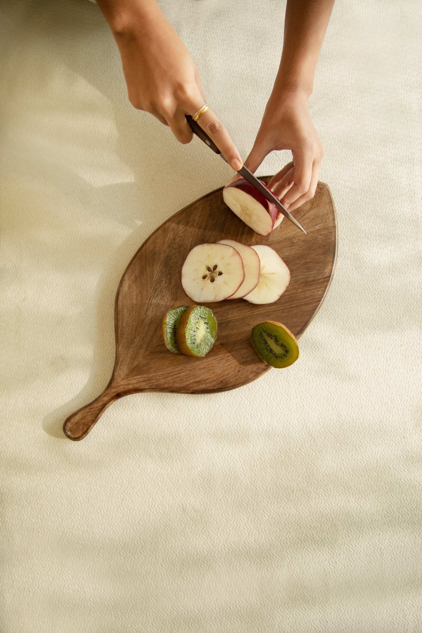 Mangohouten blad snij- en serveerplank van Laimai