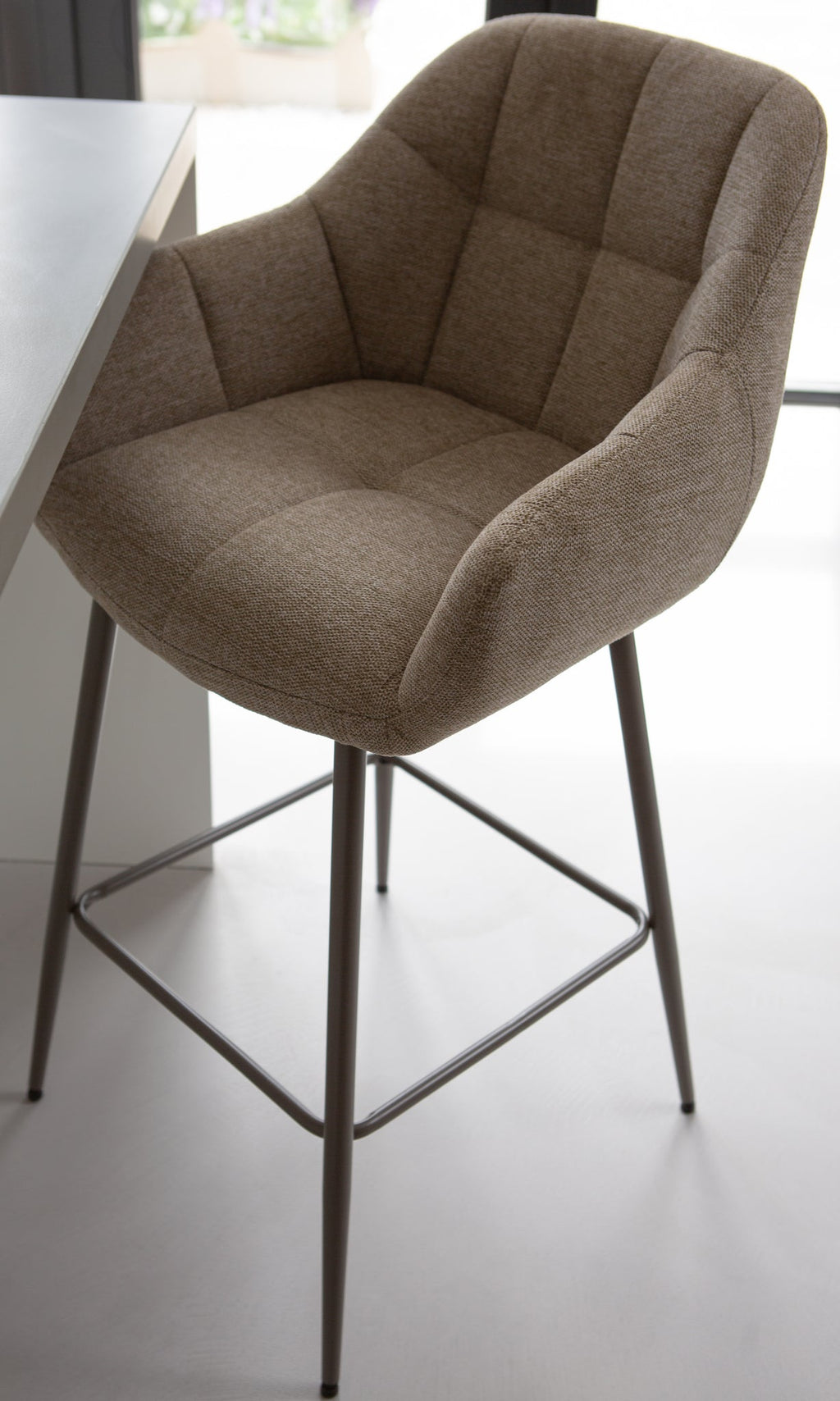 Barstoel hoog taupe/beige met armleuning (set van 2)