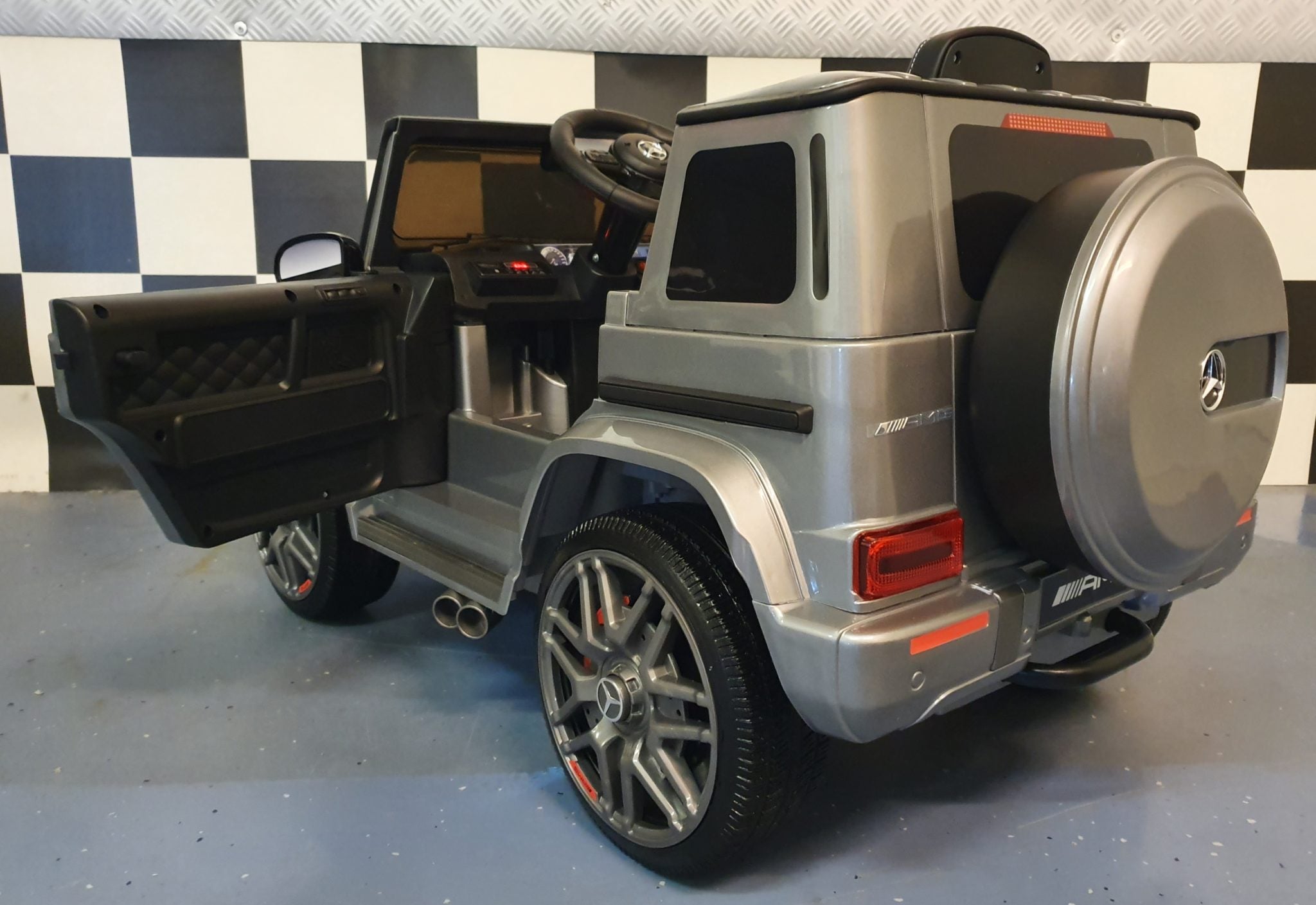 Speelgoedauto Mercedes G63 12 volt metallic grijs 1-persoons