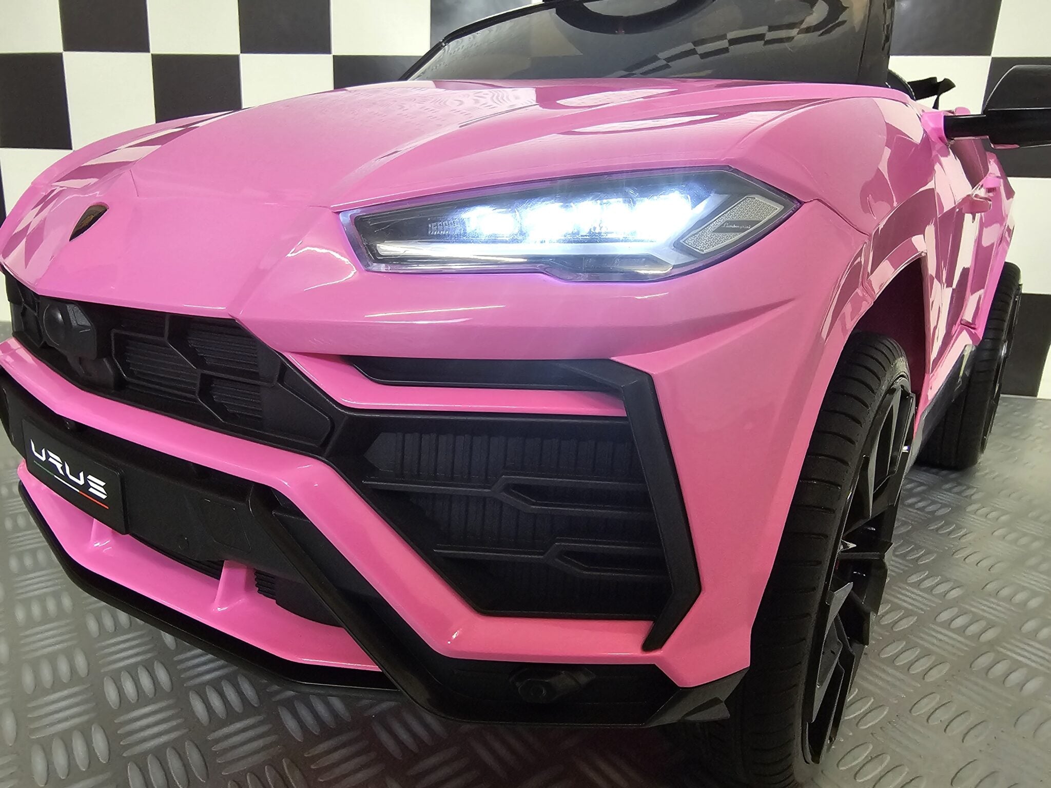Elektrische kinderauto Lamborghini Urus roze 12 volt