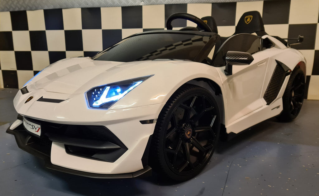 Lamborghini Aventador 2-persoons 24 volt met driftfunctie, wit