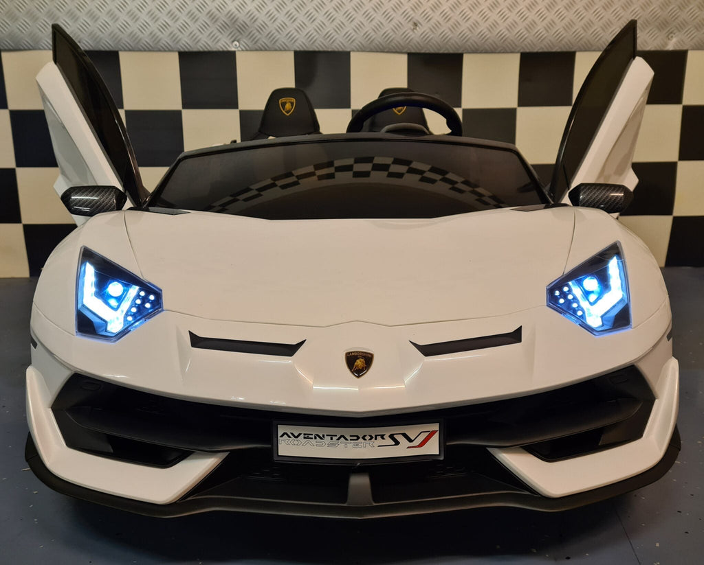 Lamborghini Aventador 2-persoons 24 volt met driftfunctie, wit