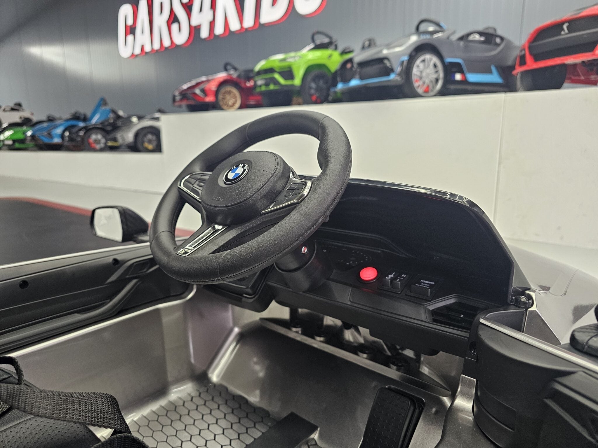 Elektrische kinderauto BMW M4 12 volt metallic grijs