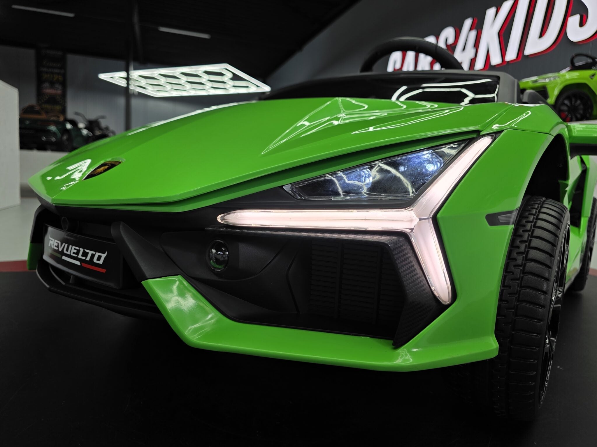 Kinderauto Lamborghini Revuelto 2 personen 24 volt