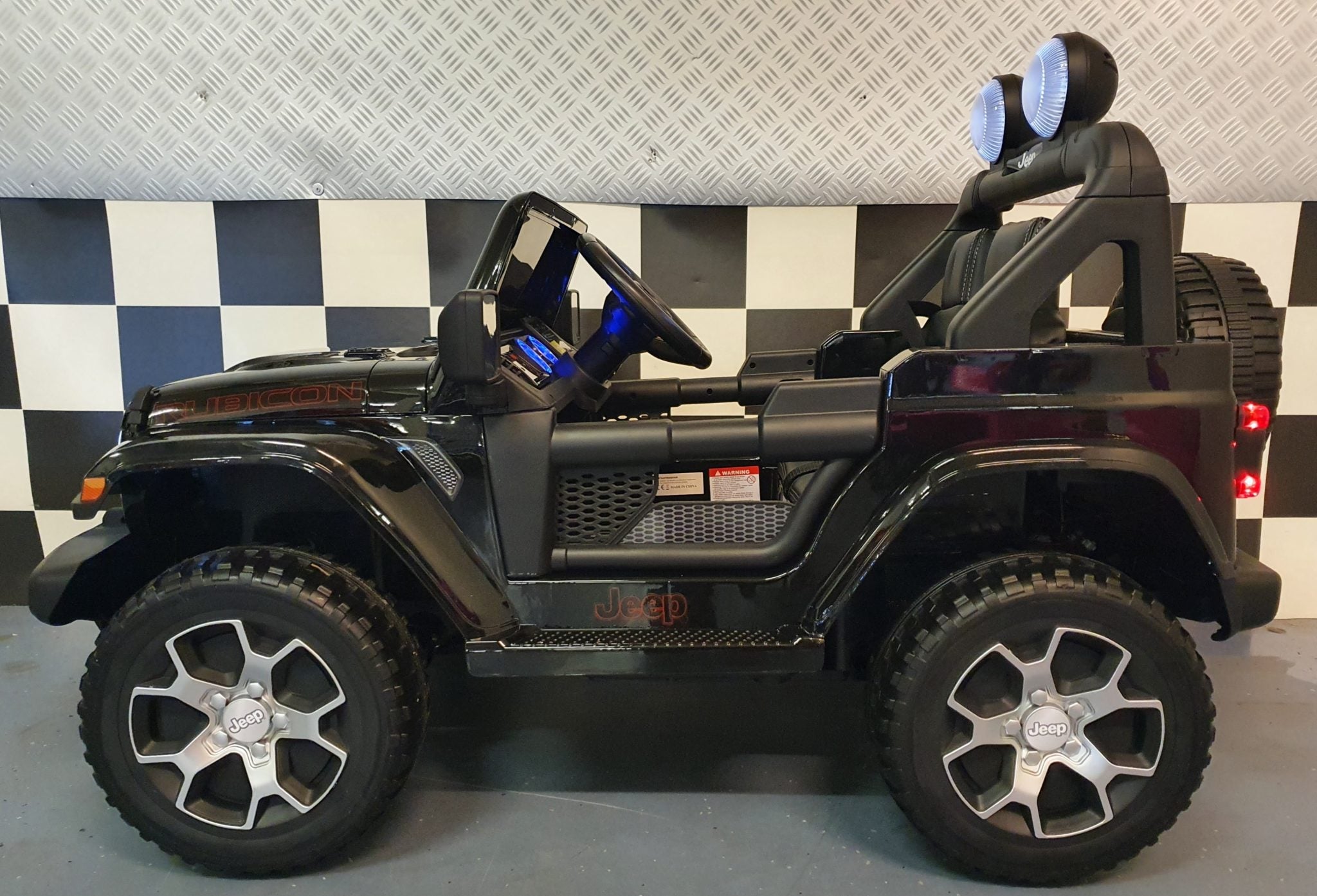 Jeep Wrangler elektrische kinderauto 12 volt 4-wielaandrijving afstandsbediening zwart