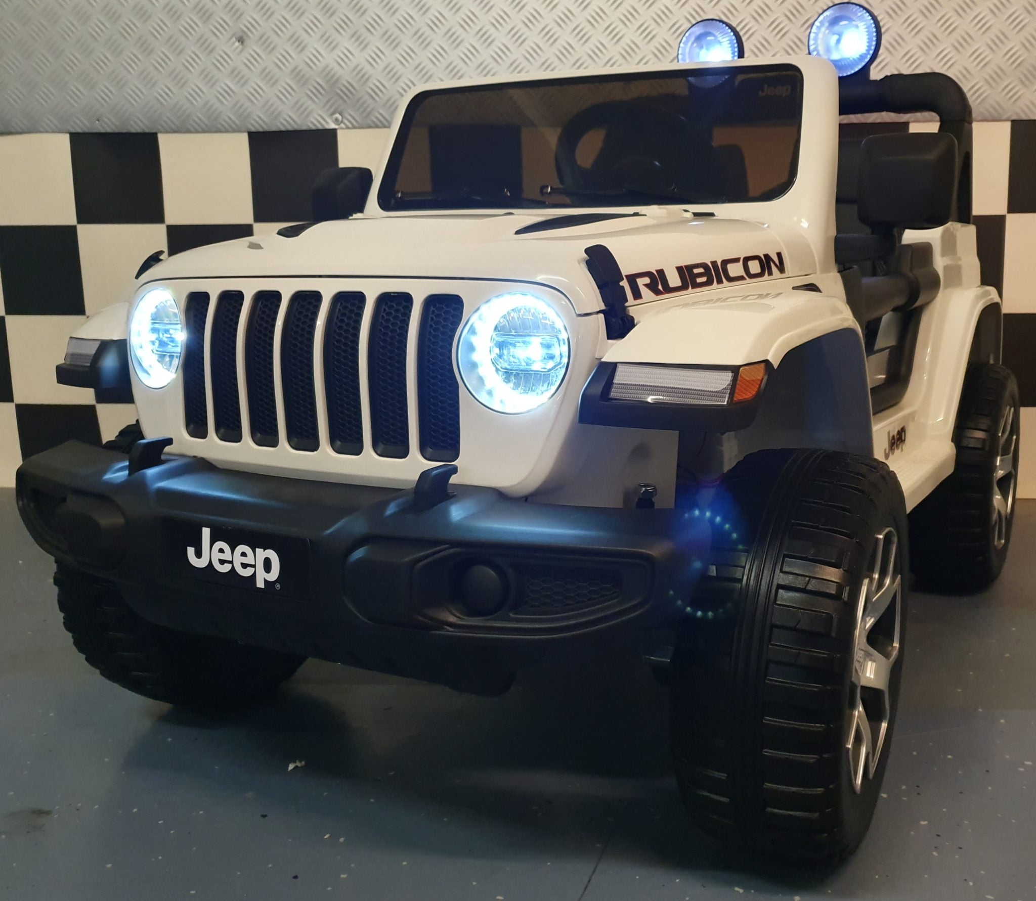 Jeep Wrangler kinderauto 12 volt vierwielaandrijving RC wit