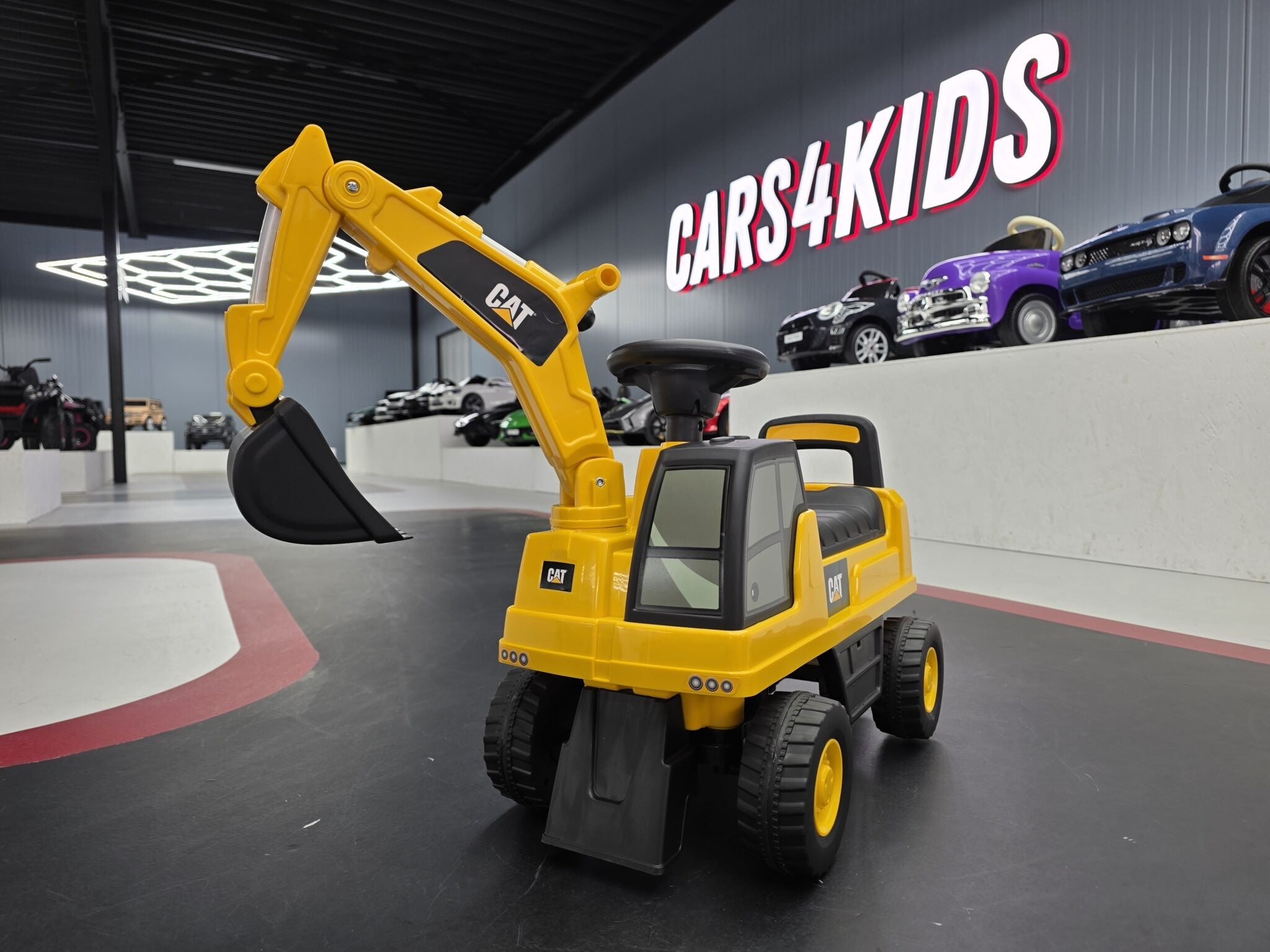 Caterpillar Kids Walking Excavator – Foot-to-Floor Ride-On Digger