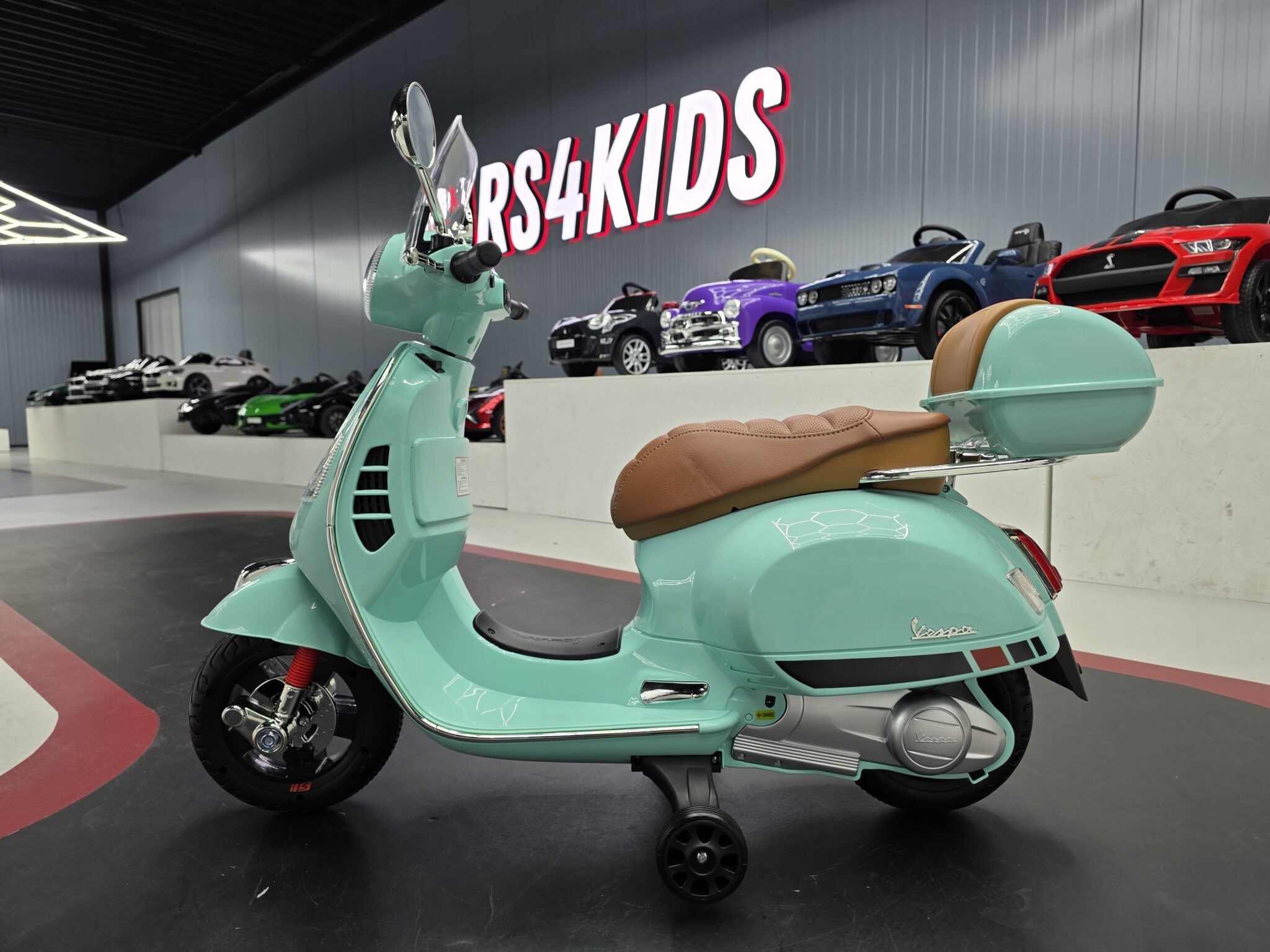 Vespa GTS kinderscooter 12 volt lichtgroen