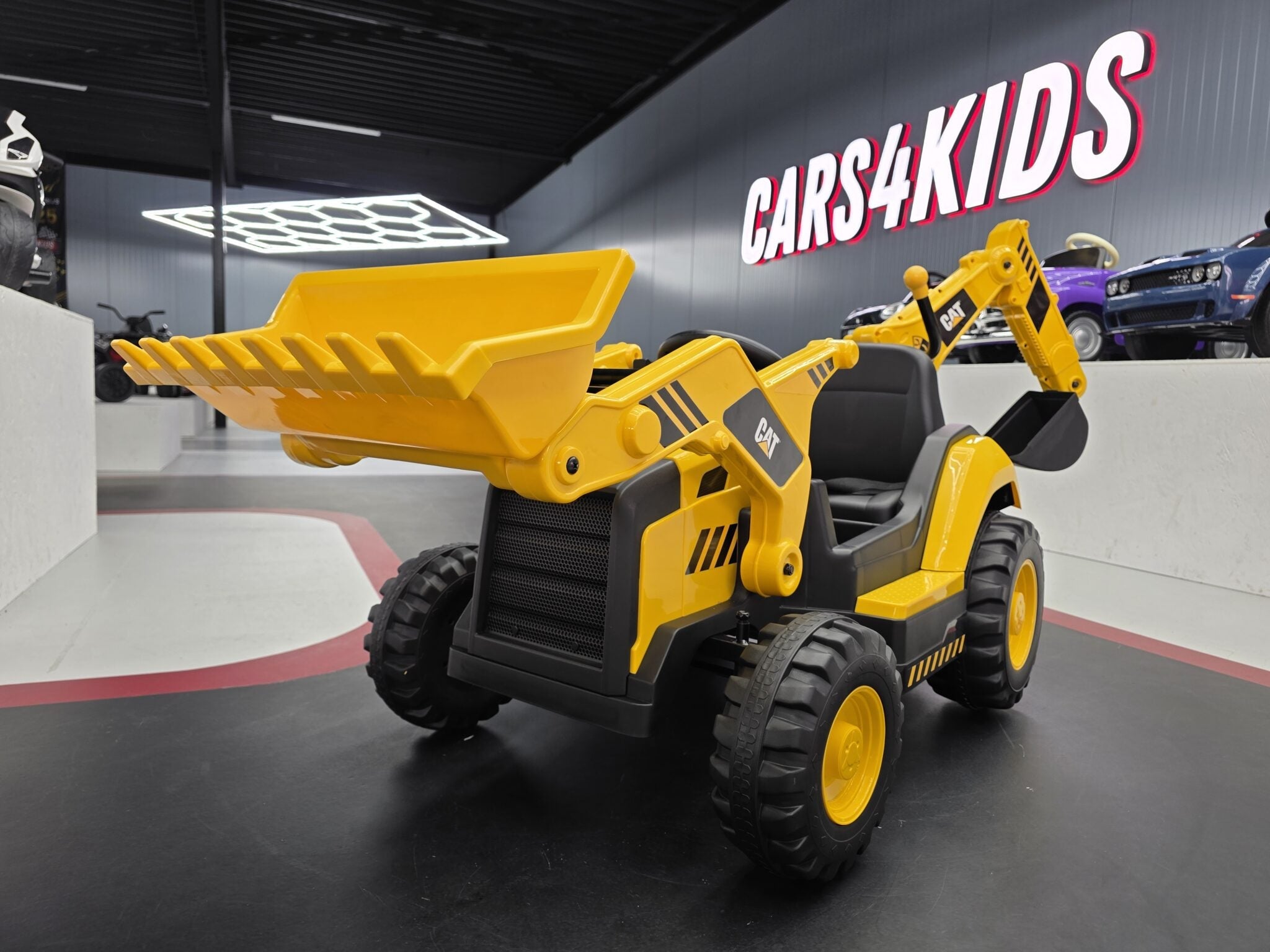 Caterpillar 12V Kids Tractor with Loader & Backhoe