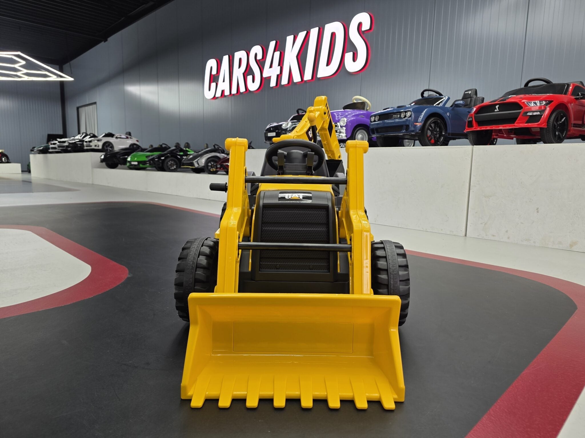 Caterpillar 12V Kids Tractor with Loader & Backhoe