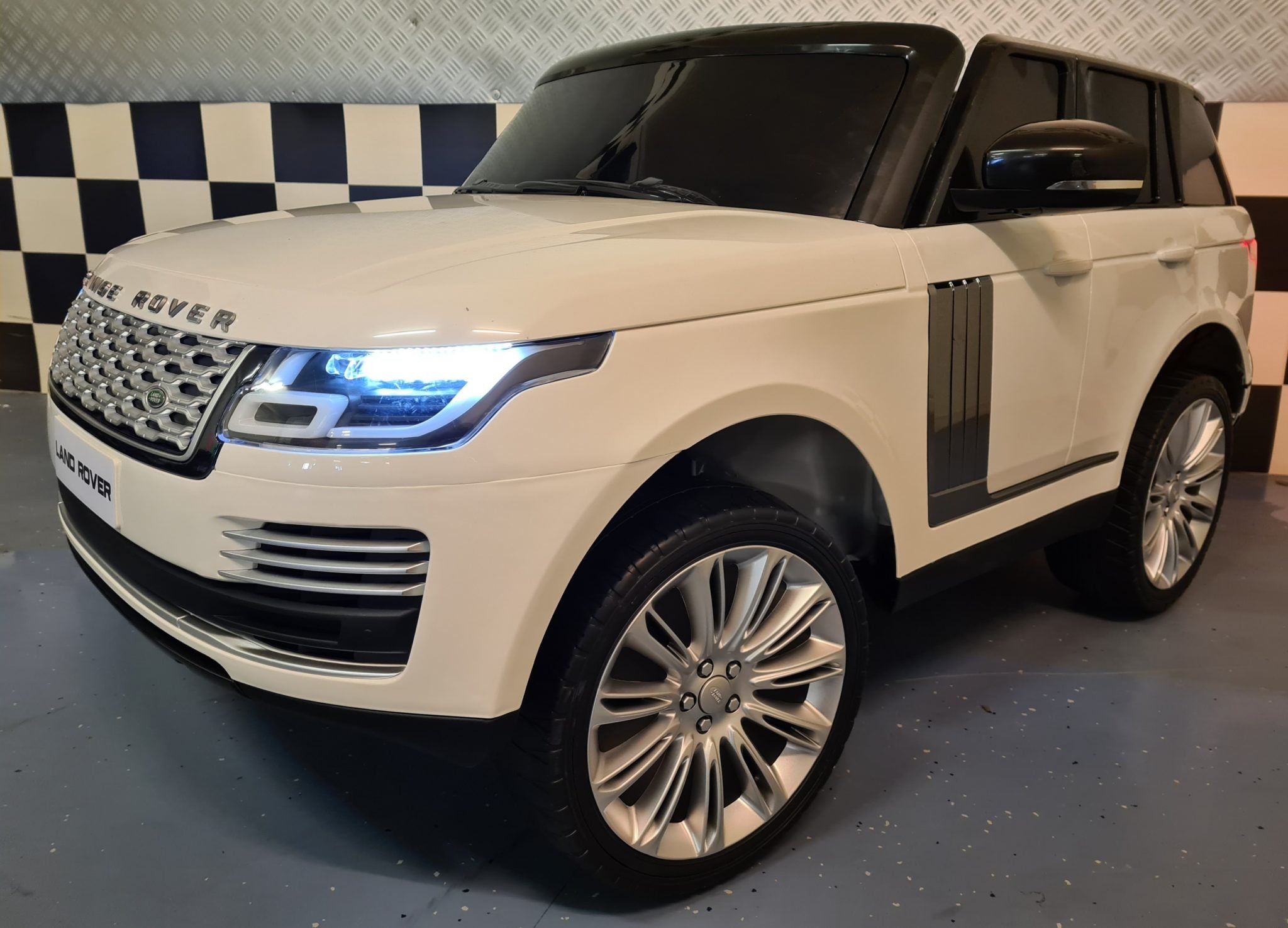 Accu-kinderauto Range Rover HSE Sport 2-persoons 12V 4 motoren Wit