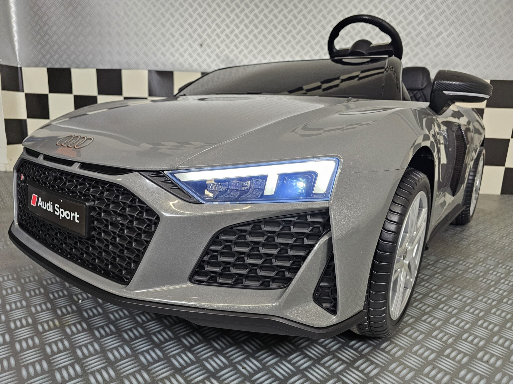 Kinderauto Audi R8 XXL 2-persoons 24 volt