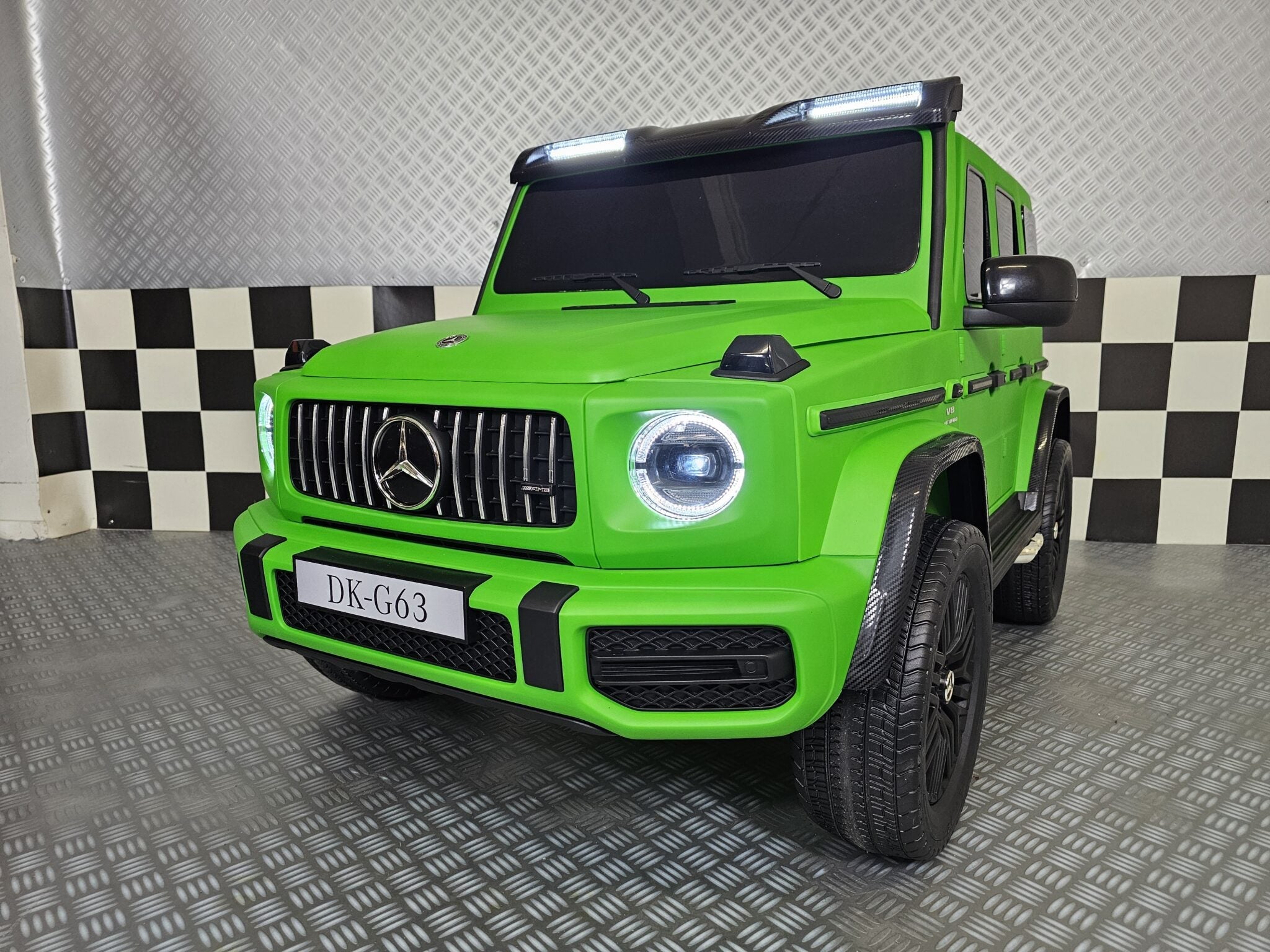Elektrische kinderauto Mercedes G63 AMG 24 volt matgroen