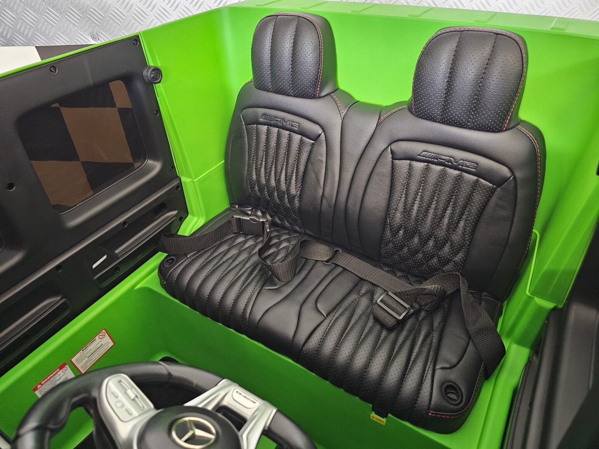Elektrische kinderauto Mercedes G63 AMG 24 volt matgroen