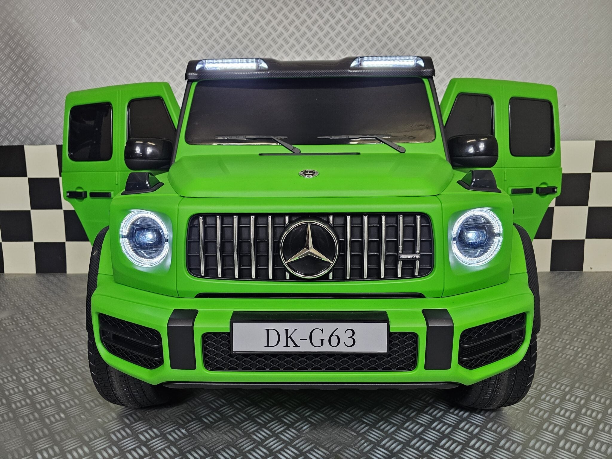 Elektrische kinderauto Mercedes G63 AMG 24 volt matgroen