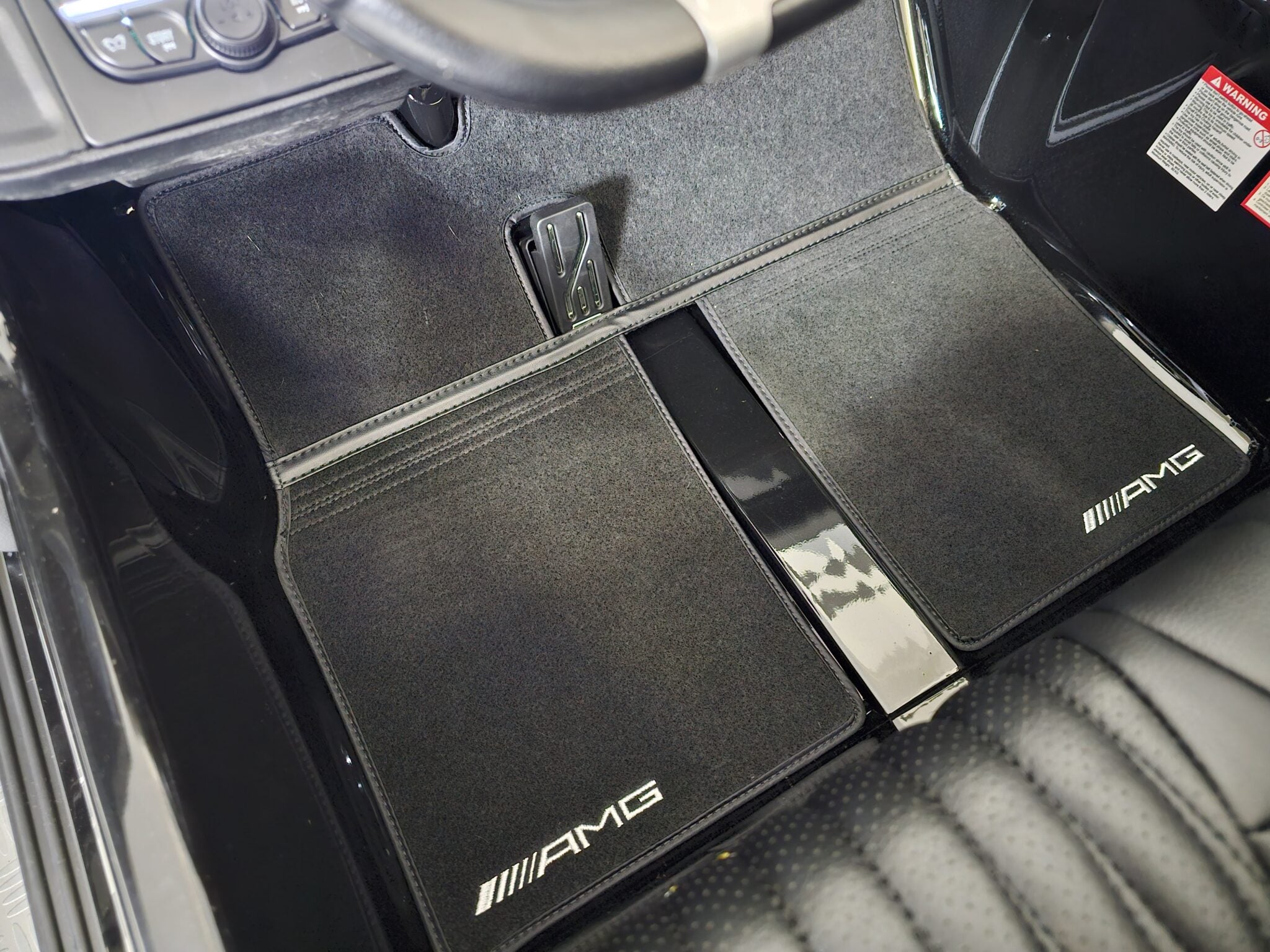 Elektrische kinderauto Mercedes G63 AMG 4×4 24 volt 2-persoons metallic zwart